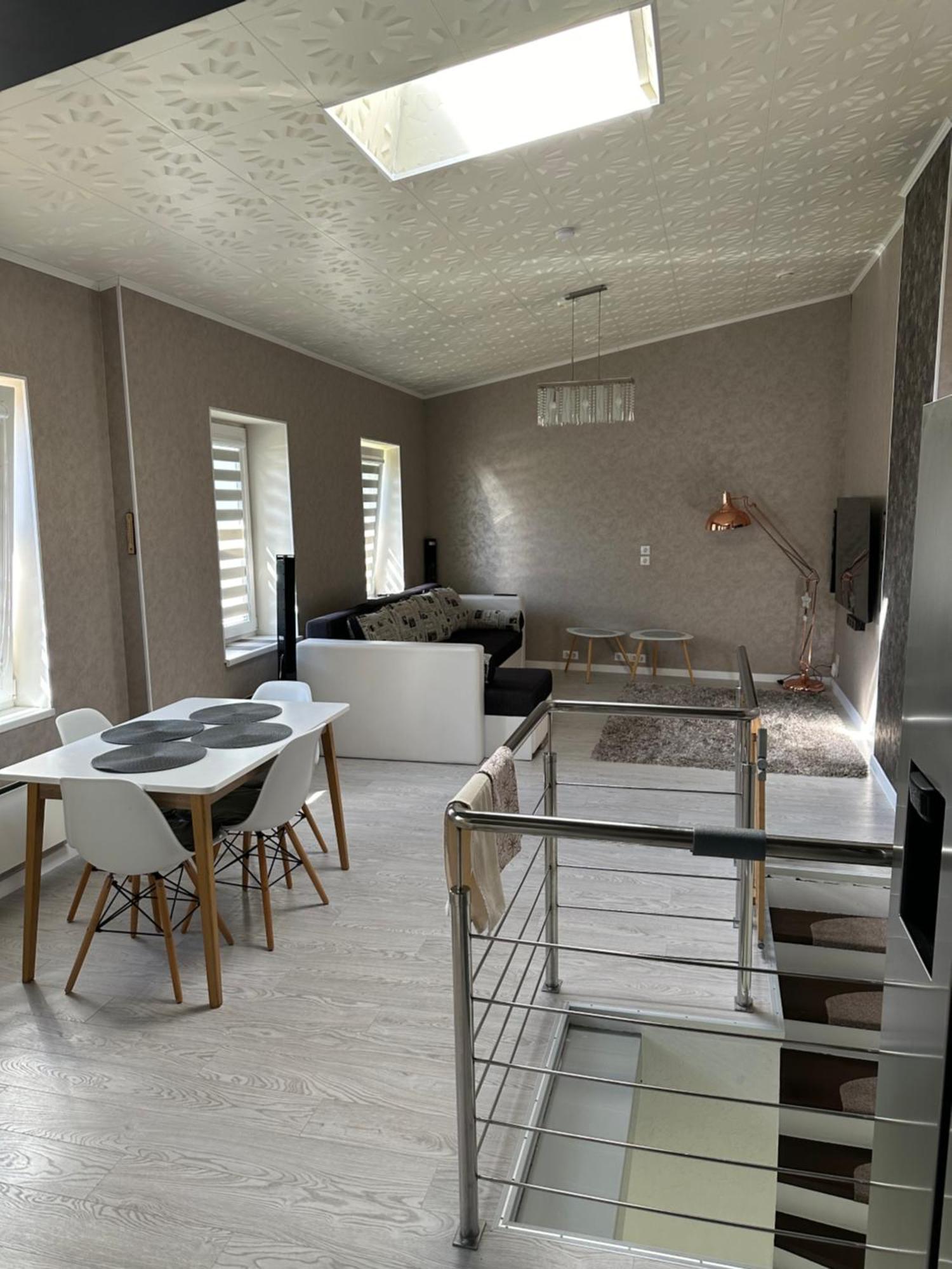 Robezu Street House